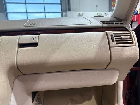 Used 1999 Mercedes-Benz E 320 Sedan image 74