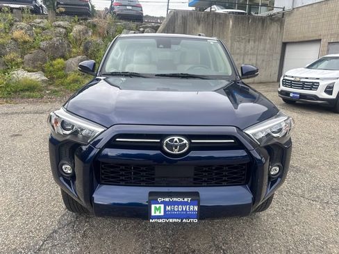 Used 2021 Toyota 4Runner SR5 Premium w/ Moonroof Package AWD/4WD image 40