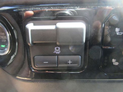 New 2026 GMC Sierra 1500 SLE image 18