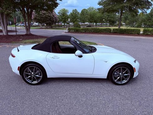 Used 2023 MAZDA MX-5 Miata Grand Touring RWD image 20