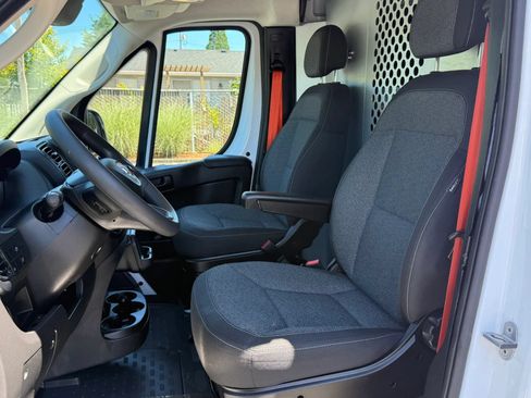 Used 2023 RAM ProMaster 2500 w/ Safety Group FWD image 14