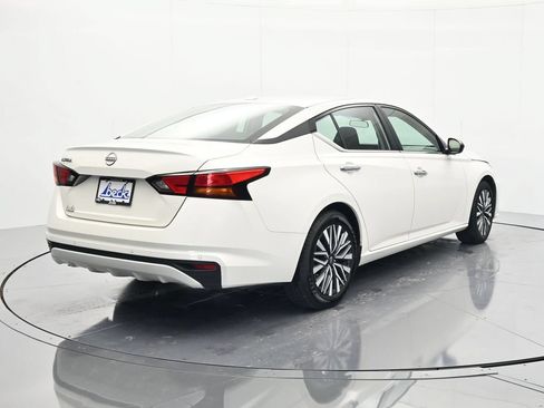 Certified 2025 Nissan Altima 2.5 SV FWD image 5
