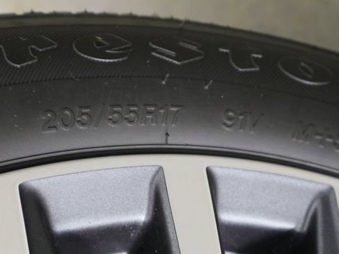 Used 2024 Nissan Kicks SV w/ Interior Electronics Package image 39