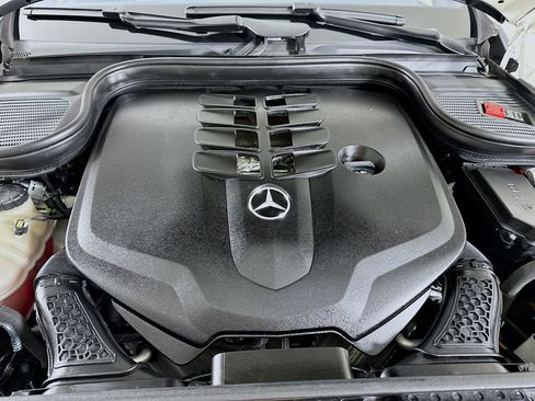 Certified 2023 Mercedes-Benz GLS 580 4MATIC image 34