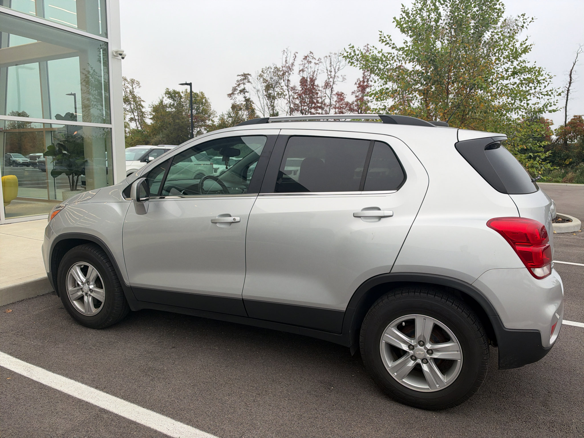 Used 2019 Chevrolet Trax LT FWD image 6