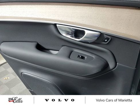 Certified 2025 Volvo XC90 B6 Core w/ Climate Package image 21