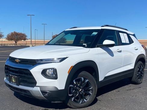 Used 2023 Chevrolet TrailBlazer LT image 1