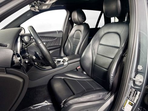 Used 2018 Mercedes-Benz GLC 300 4MATIC w/ Multimedia Package image 26