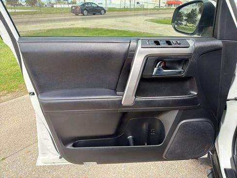 Used 2022 Toyota 4Runner SR5 Premium w/ Moonroof Package image 12