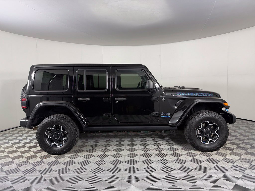 Used 2022 Jeep Wrangler Unlimited Rubicon 4xe w/ Cold Weather Group AWD/4WD image 7