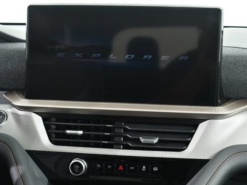 New 2026 Ford Explorer Active AWD/4WD image 9