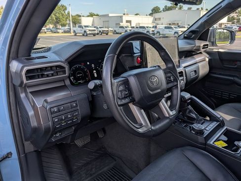 Used 2025 Toyota 4Runner TRD Off-Road Premium w/ Tow Technology Package AWD/4WD image 20