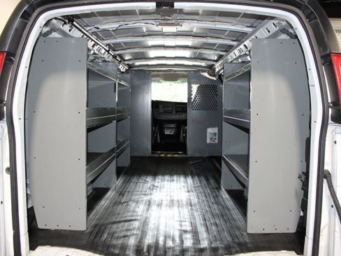 Used 2008 GMC Savana 2500 Extended RWD image 26