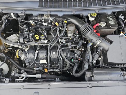 Used 2024 Ford Edge SE w/ Black Appearance Package image 30