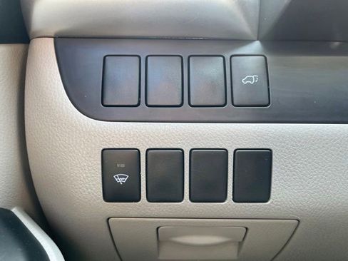 Used 2015 Toyota Highlander Plus FWD image 14
