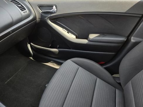 Used 2016 Kia Forte LX w/ LX Popular Plus Package FWD image 24