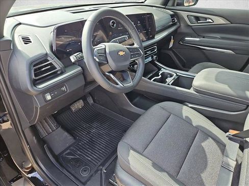 New 2026 Chevrolet Traverse LT w/ Driver Confidence Package image 3