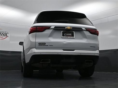 Used 2022 Chevrolet Traverse Premier image 31