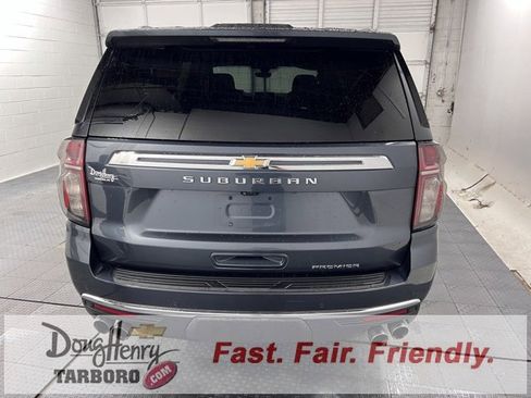Used 2021 Chevrolet Suburban Premier w/ Premium Package image 7
