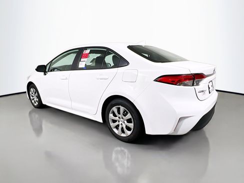 Used 2025 Toyota Corolla LE FWD image 8
