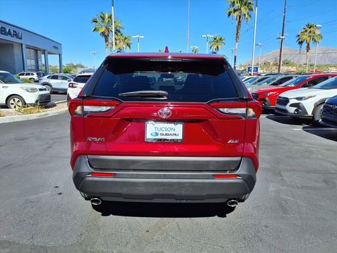 Used 2019 Toyota RAV4 XLE image 10