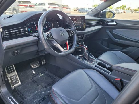 Used 2025 Volkswagen Jetta GLI Autobahn FWD image 11