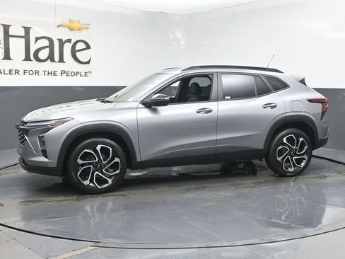 Used 2024 Chevrolet Trax RS w/ Driver Confidence Package FWD image 33