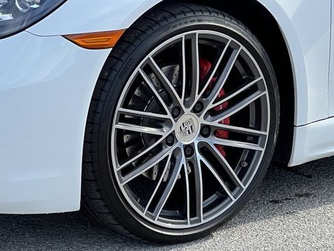 Used 2017 Porsche 718 Boxster S image 15