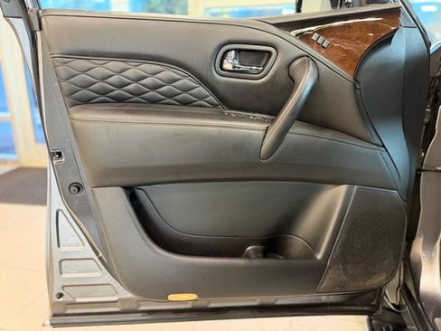 Used 2019 INFINITI QX80 Luxe w/ 22" Wheel Package AWD/4WD image 18