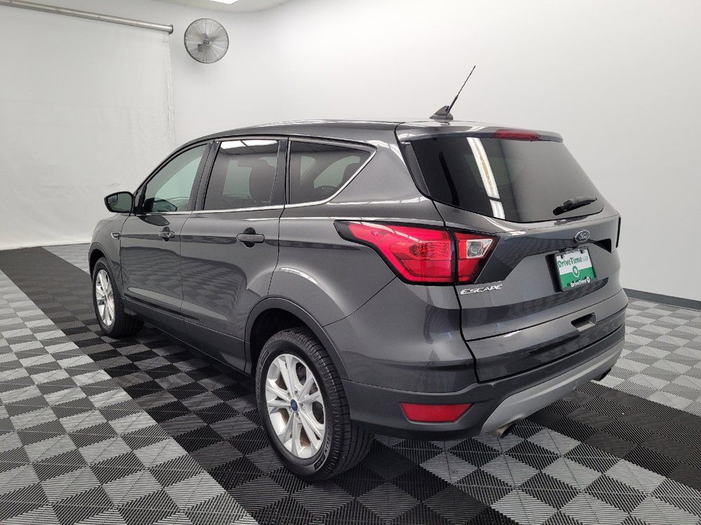 Used 2019 Ford Escape SE FWD image 5