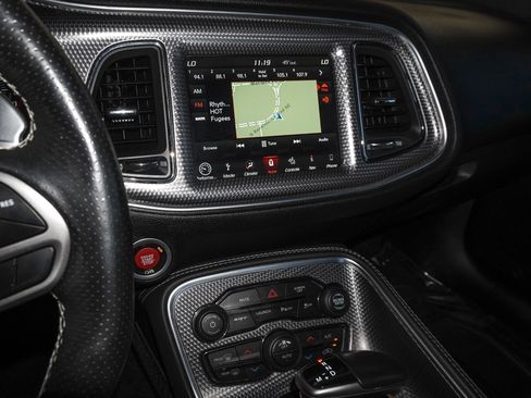 Used 2019 Dodge Challenger SRT Hellcat Redeye image 26