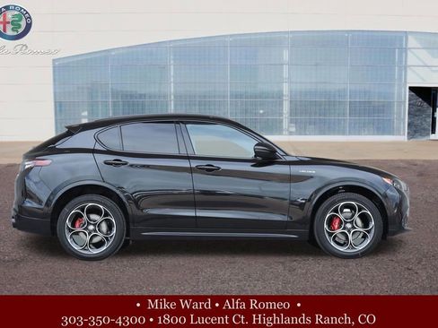 New 2025 Alfa Romeo Stelvio Sprint image 7
