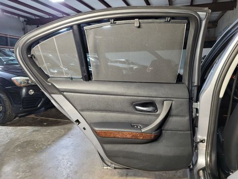 Used 2011 BMW 335i xDrive Sedan image 36