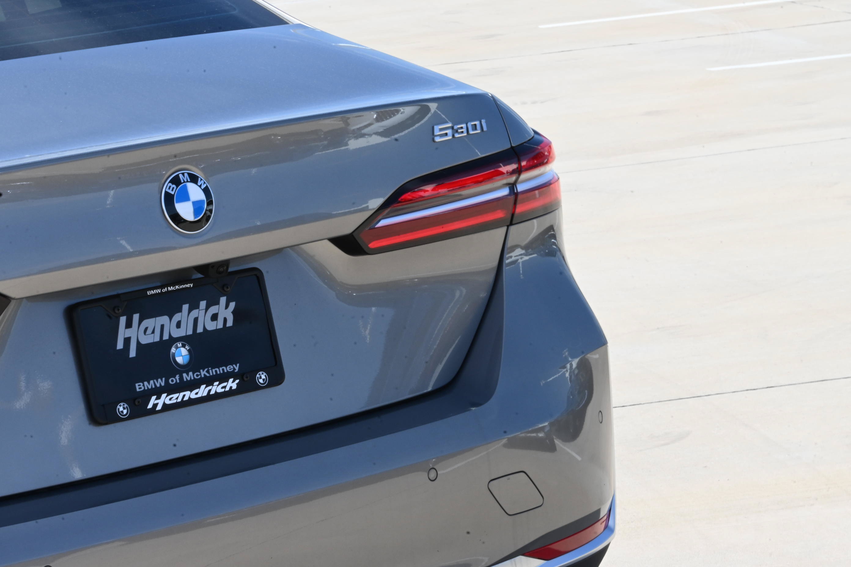 Used 2026 BMW 530i w/ Premium Package RWD image 7