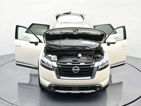 Certified 2023 Nissan Pathfinder Platinum image 47