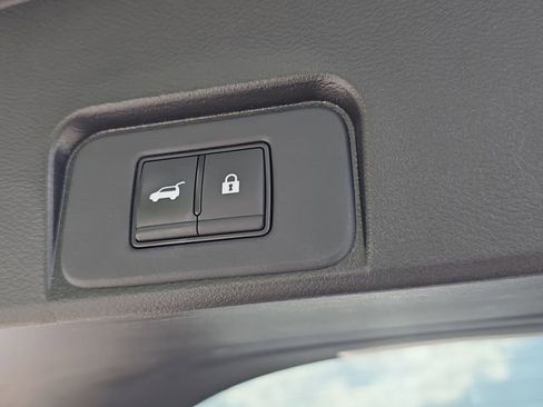 Certified 2023 Nissan Rogue SV w/ SV Premium B Package FWD image 11