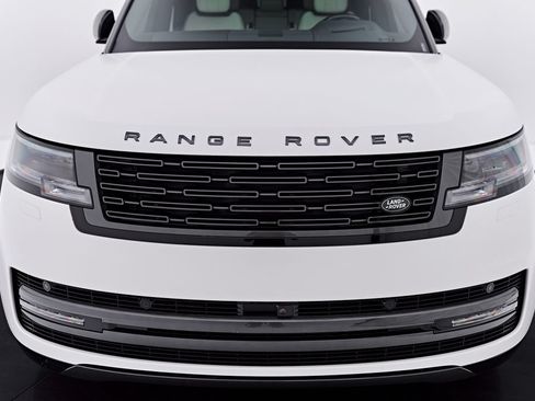 Used 2025 Land Rover Range Rover Long Wheelbase SE AWD/4WD image 18