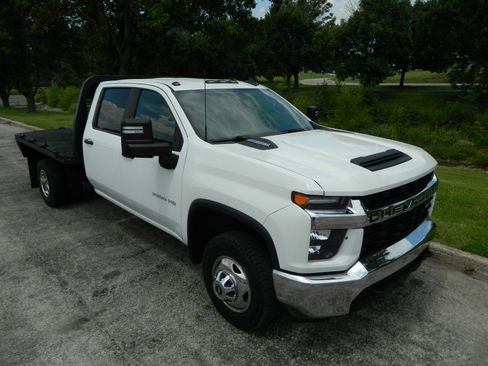 Used 2021 Chevrolet Silverado 3500 W/T w/ WT Convenience Package AWD/4WD image 3