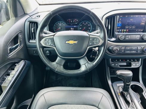 Used 2020 Chevrolet Colorado Z71 AWD/4WD image 12