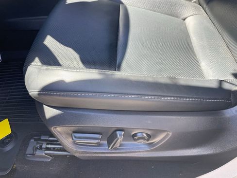 Used 2024 Toyota Crown Limited image 10