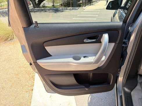 Used 2008 GMC Acadia SLT AWD/4WD image 34