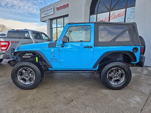 Used 2018 Jeep Wrangler Sport image 5