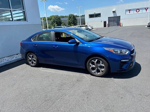 Used 2020 Kia Forte LXS FWD image 4