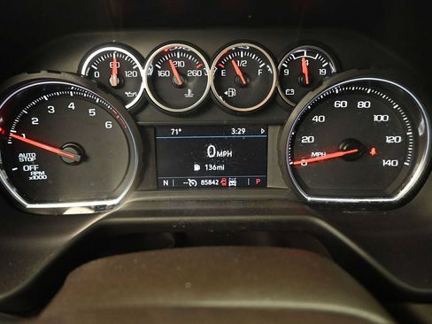 Used 2022 Chevrolet Suburban LS AWD/4WD image 12