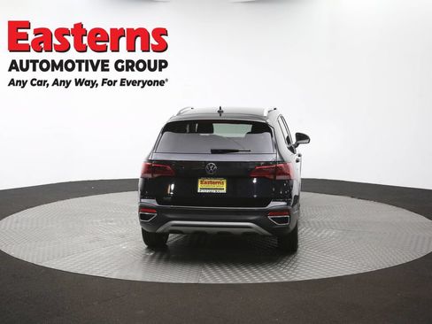 Used 2022 Volkswagen Taos SE AWD/4WD image 34