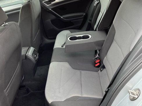 Used 2016 Volkswagen e-Golf SE w/ DC Fast Charging Package image 19