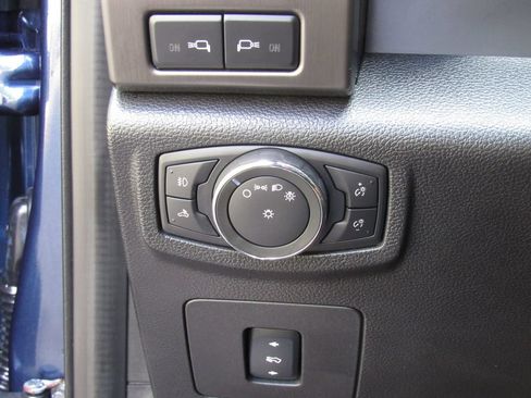 Used 2017 Ford F150 Limited AWD/4WD image 41