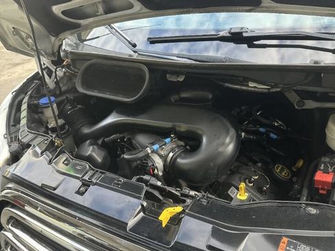 Used 2015 Ford Transit 350 XLT image 12