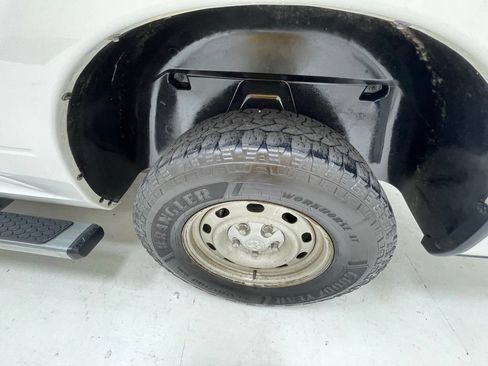 Used 2015 RAM 1500 Tradesman AWD/4WD image 9