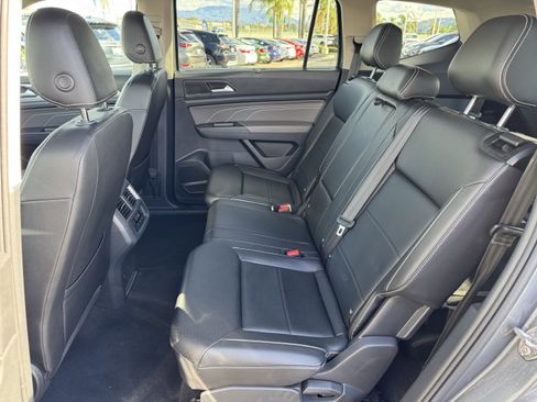 Certified 2023 Volkswagen Atlas SE image 34